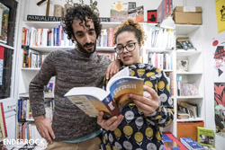 Concert de Marcel Làzara i Júlia Arrey a la Llibreria Casa Usher de Barcelona 